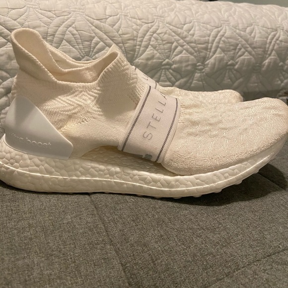 Stella McCartney Ultraboost x 3D Knit Shoes - Picture 5 of 12